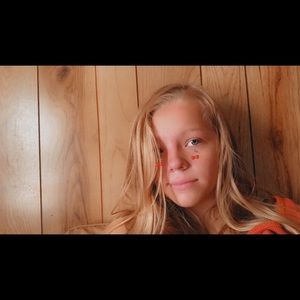 Meet your Posher, Aiwa